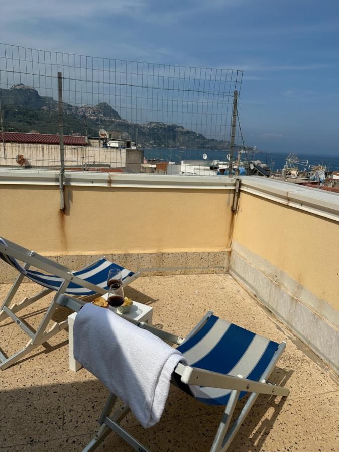 Ferienwohnung Attico Di Giggia Giardini-Naxos Exterior foto